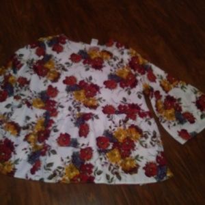 Womens plus size blouse in very good condition.